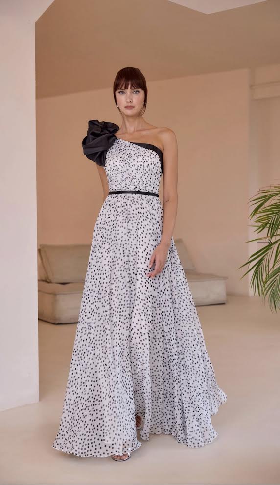 Vestido de Gala Sevilla - Arte y Elegancia