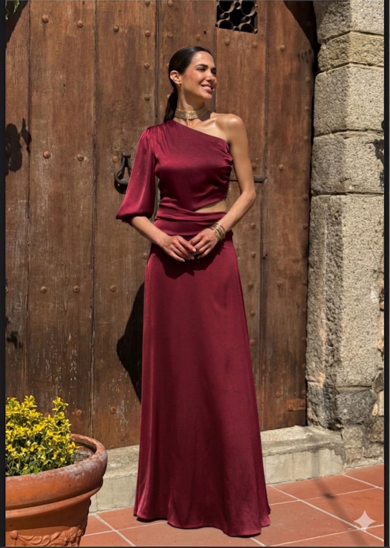 Vestido Asimétrico Rubí