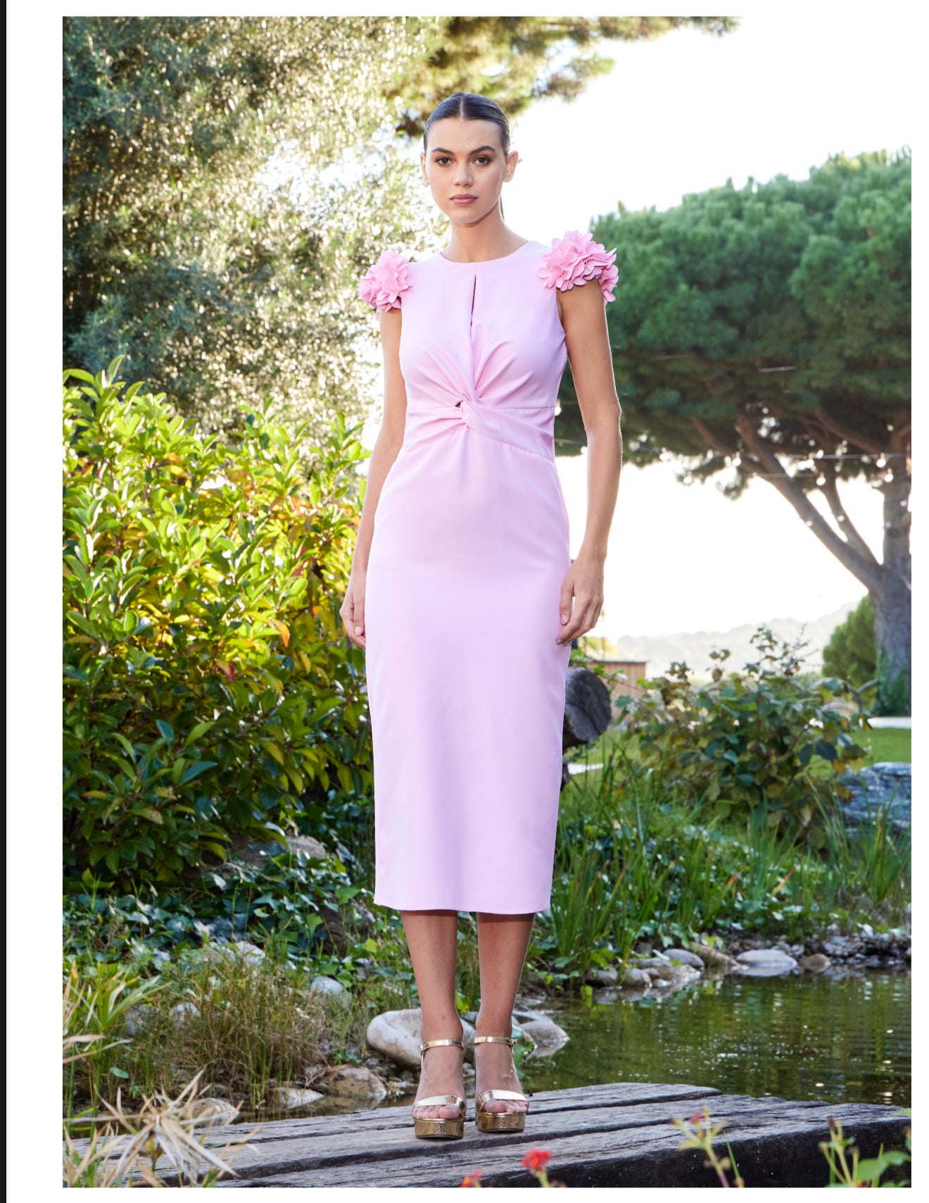Vestido Midi "Petunia" - Hombros de Flores y Nudo Central